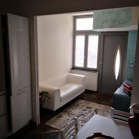 Apartamento La Casa Di Valentina Vado Ligure Exterior foto