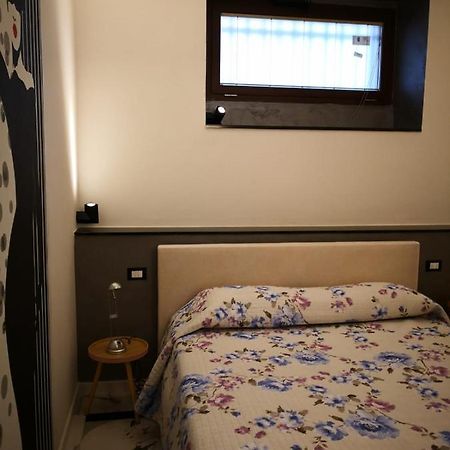Apartamento La Casa Di Valentina Vado Ligure Exterior foto