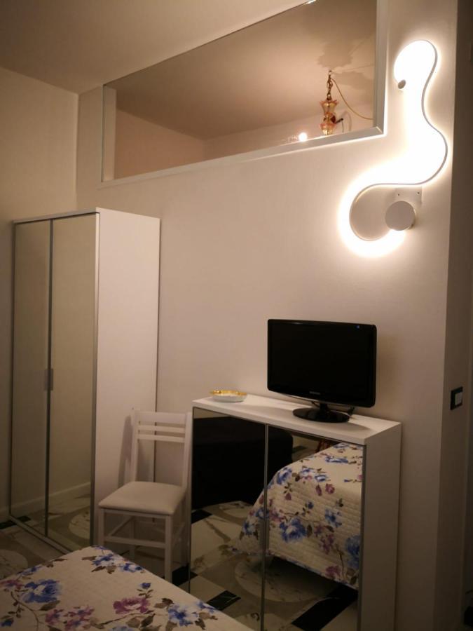 Apartamento La Casa Di Valentina Vado Ligure Exterior foto